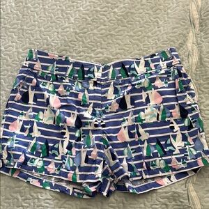 Vineyard Vines Sailboat Patterned Women's Shorts. Size 8